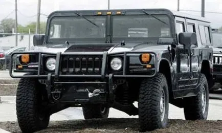 SUA militare Humvee