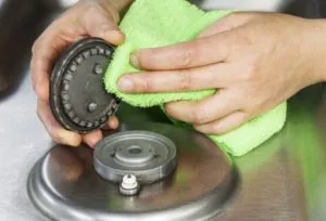 Cum pentru a curăța curățarea aragaz grăsime și populare remedii, fotografii și video (spălare) Cum pentru a curăța curățarea aragaz grăsime și populare remedii, fotografie și video