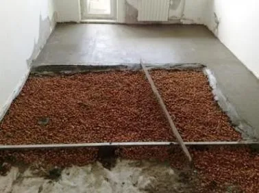 Betonarea podelei în casă, baie și tehnologie garaj și nuanțe