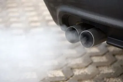 Alb, negru și albastru de fum din gazele de eșapament ale motoarelor diesel și pe benzină, motivele pentru ca (diesel) Alb, negru de fum și albastru de la țeava de eșapament a motoarelor diesel și benzină, motivele ca