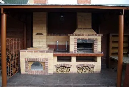 Gazebo cu un gratar cu mâinile pentru a da