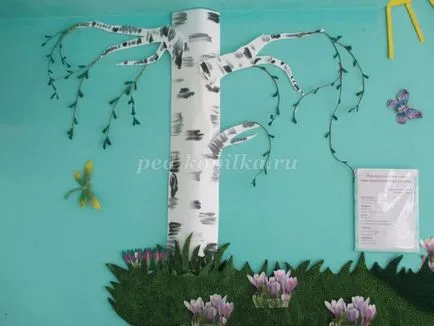Birch de placi tavan cu mâinile lor pentru proiectarea unei grădinițe