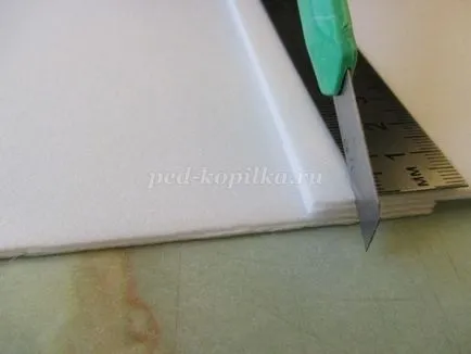 Birch de placi tavan cu mâinile lor pentru proiectarea unei grădinițe