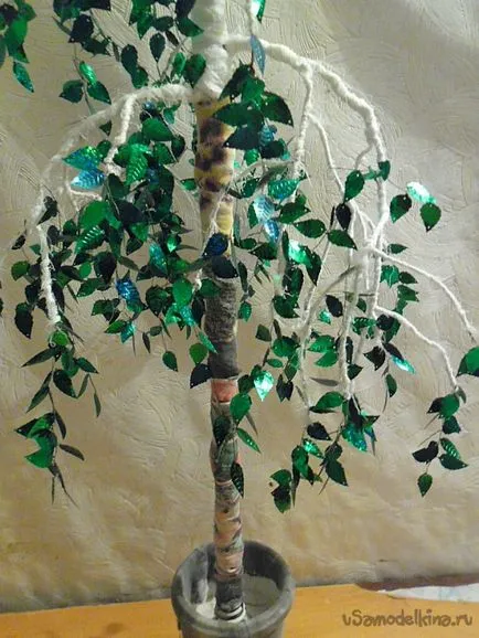 Birch paietelor cu mâinile lor
