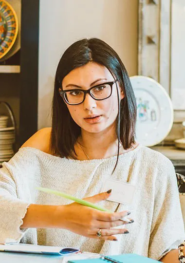 de exemplu, model de producție de afaceri de mobilier frameless atelier Kreslo