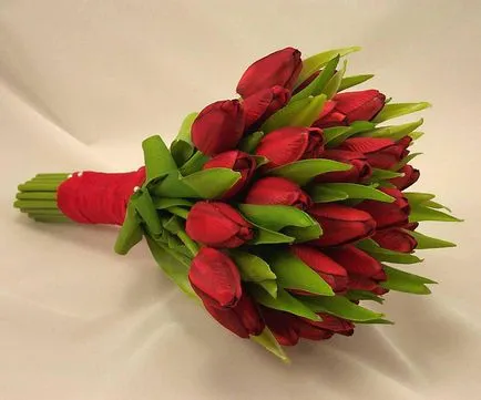 buchet de mireasa din lalele