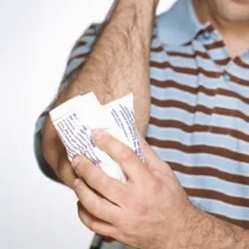 Leziunea se caracterizează prin fracturi sau fisuri si simptommy tratament
