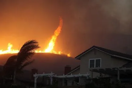 Ceea ce este diferit de la o tornada tornada este mai puternic - o tornada sau tornade