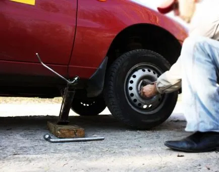 Ce trebuie să faceți dacă vă pierdeți cheia sekretki sau eliminarea beneficiilor automobilist fără cheie sekretki (cheie a pierdut din sekretki) Ce trebuie să faceți dacă vă pierdeți cheia sekretki sau de a scoate beneficii automobilist fara cheie sekretki