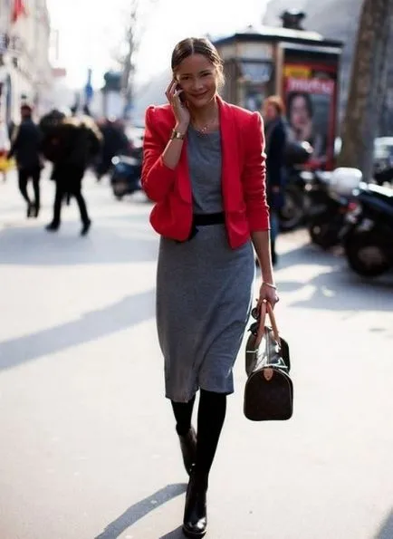 Ce să poarte cu o rochie rosie, rochie fantezie (rochie) Ce să poarte cu o rochie rosie, rochie de moda