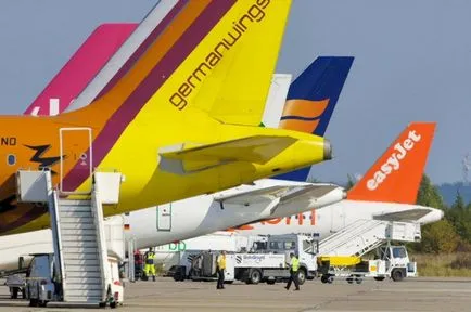 Care este avantajele și dezavantajele low cost ale companiilor aeriene buget (companii aeriene) Care este avantajele și dezavantajele low cost ale companiilor aeriene bugetare