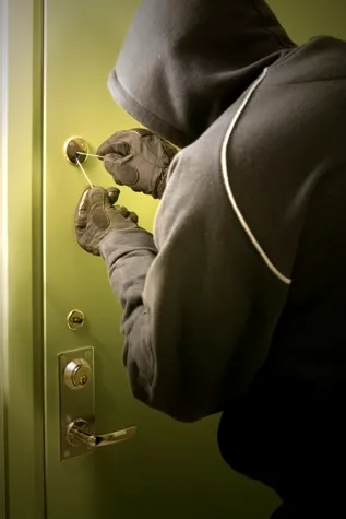 Metode moderne de hacking, sau a ușilor din oțel împotriva intrușilor