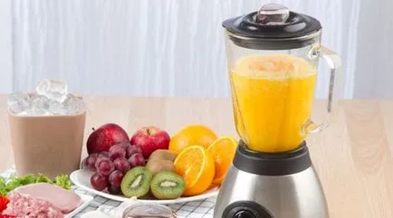Ce ou blender măturică alb, crem, piure de cartofi, lapte, smântână sdelayut