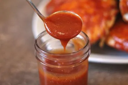 Efectuarea de sos gustos din pastă de tomate pentru frigarui (tomate) Facem un sos delicios de pasta de tomate pentru gratar