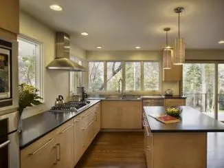 Design de bucătărie într-o casă privată în interiorul diferitelor aspecte (design + produse alimentare în casă) Design de bucătărie într-o casă privată în interiorul diferitelor concedierile