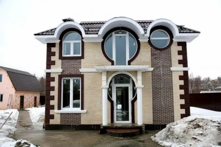 Designul fațadei unei fotografii casă privată, opțiuni de decor, portalul de construcție