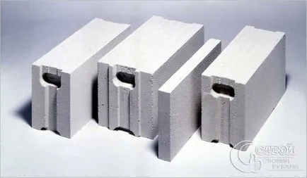 Casa de beton celular cu mâinile lor