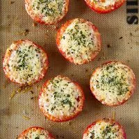 Tomate, coapte cu brânză