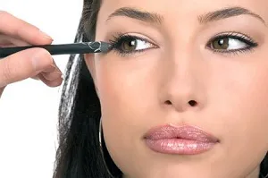 Eyeliner corect secrete de profesioniști
