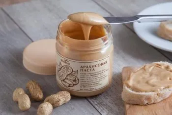 Utilizarea de unt de arahide și dăuna proprietăților avantajoase calorice 1 linguriță și 100 grame (compoziția de pastă de arahide) Avantaje și prejudicii de proprietăți benefice unt de arahide, caloric 1 linguriță și 100 de grame,