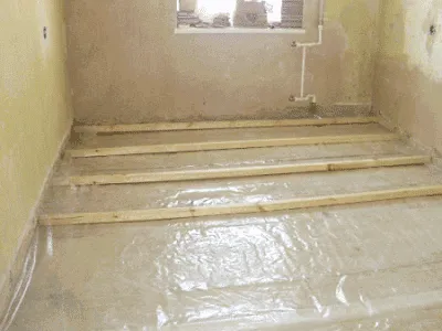 Etaj grinzi compuse pe grinzi și de stabilire a tehnologiei de instalare de podele din lemn