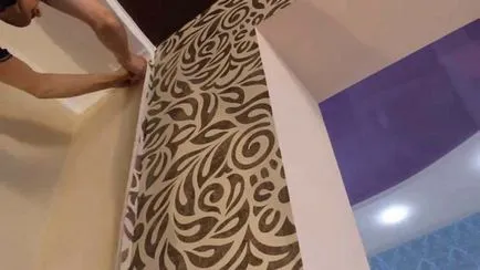Tapetului cu mâinile ca cele mai multe videoclipuri, lipirea, autocolant de perete lipirea ca perekleit