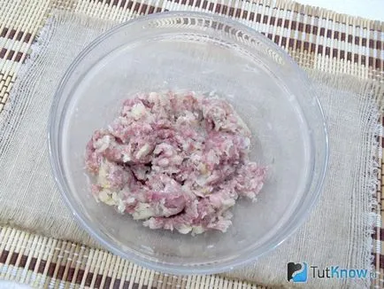 reteta de cartofi umplute cu carne de porc