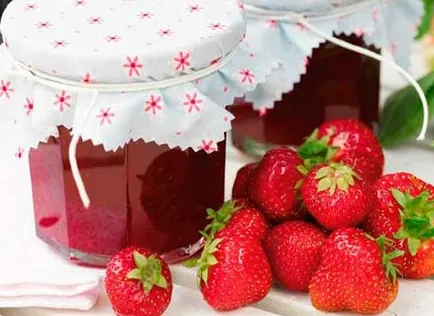 gem gros și delicioase de căpșuni în rețetele de iarnă cu boabe întregi (grosime) gem gros și delicioase de căpșuni în rețete de iarnă cu boabe întregi