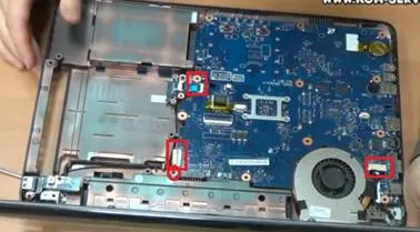 Instrucțiuni pentru dezasamblare, asamblare și praf de curățare de laptop Samsung R525