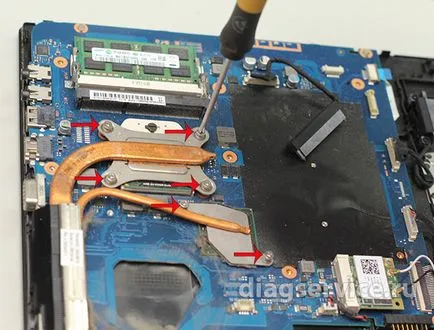 Instrucțiuni de dezasamblare laptop Samsung np305v5a