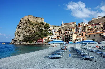 Italia de ce ai nevoie pentru a merge și ceea ce se poate vedea acolo (Italian frazeologic tutorial) Italia de ce ai nevoie pentru a merge și ceea ce se poate vedea acolo