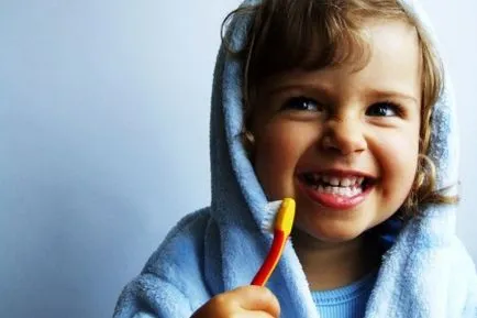 Secvență dentiție la copii (11 imagini) ca un simptom urcare dinți (secvență) Secvența de erupție a dinților la copii (11 poze) cum de a urca simptome dintilor