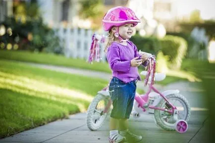 Cum să învețe copilul la o plimbare cu bicicleta maestru biciclete cu două roți și cu trei roți (ride) Cum să învețe copilul la o plimbare cu bicicleta maestru bicicleta cu două roți și cu trei roți