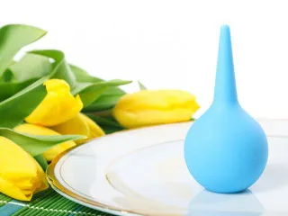 Cum pentru a curăța stomacul cu ajutorul clisme si laxative, curatirea stomacului cu otrăvirea și supraalimentare (clisma) Cum pentru a curăța stomacul cu ajutorul clisme și laxative, curățarea stomacului cu intoxicații și supraalimentarea