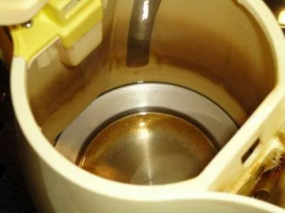 După cum reiese din ibric prin otet scalarea, bicarbonat de sodiu, acid citric