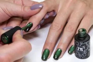 Aplicarea corectă a tehnologiei sfaturi gel-poloneză (foto, video)