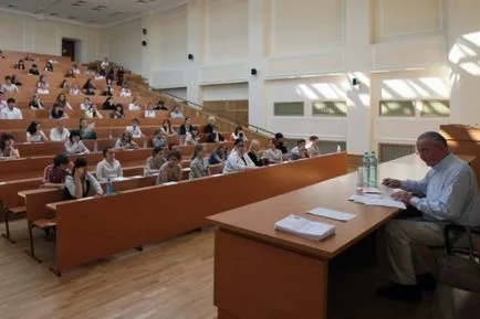 Cum de a transfera de la colegiu la universitate (după colegiu de clasă) Cum de a transfera de la colegiu la universitate