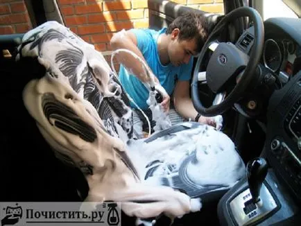 Cum se curata de tapițerie scaunul unui vehicul (scaun) Cum se curata tapițeria scaunului auto