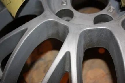 Cum să picteze jantelor cu mâinile lor, beneficiile automobilist
