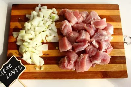 Cum pentru a pune cartofi cu carne în rețetă multivarka cu fotografie (multivarka) Cum a scos cartofi cu carne reteta cu multivarka fotografie