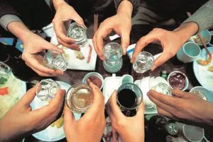 Cum de a bea alcool, pentru a evita o mahmureala (alcool) Cum de a bea alcool, pentru a evita o mahmureala