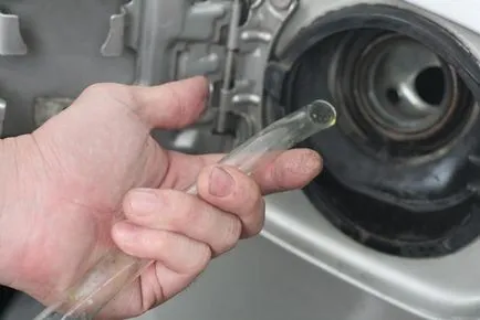 Cum se scurge benzina sifon și din furtunul de rezervor de gaz cu rezervor de mașină, o mașină străină