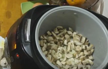 Cum de a găti o plăcintă cu carne de pui si ciuperci cu un pas cu pas reteta fotografii (ciuperci) Cum de a găti o plăcintă cu carne de pui si ciuperci cu un pas cu pas reteta fotografii