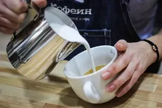 Cum de a verifica calitatea și naturalețea laptelui în iod de inspecție acasă și alte