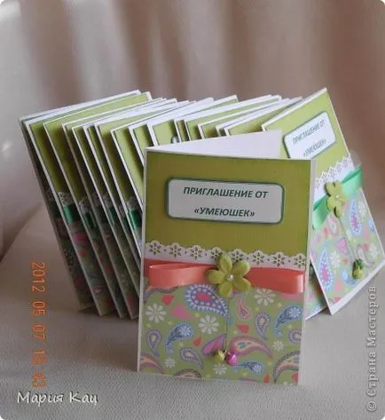 Invitațiile la bal cu propriile lor mâini