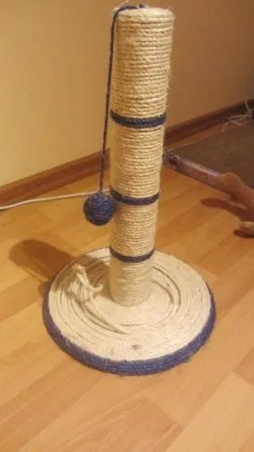 Cum sa faci un post scratching pisica cu propriile sale mâini (zgariere) Cum sa faci un post scratching pisica cu propriile sale mâini