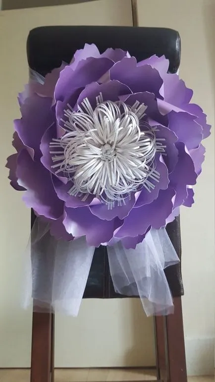 Cum sa faci flori mari de hartie, carton ondulat atelier