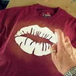 Cum sa faci o inscripție pe un tricou (T-shirt pentru a face o inscripție) Cum sa faci o inscripție pe un tricou