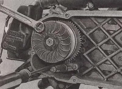 Îndepărtarea scuterul CVT (scuter) Cum de a închiria un variator de scuter