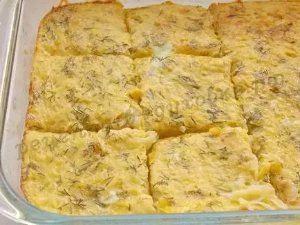 O caserola de cartofi simplu cu brânză